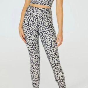 Like New! Ellie Ditsy Daisies Leggings n Size S